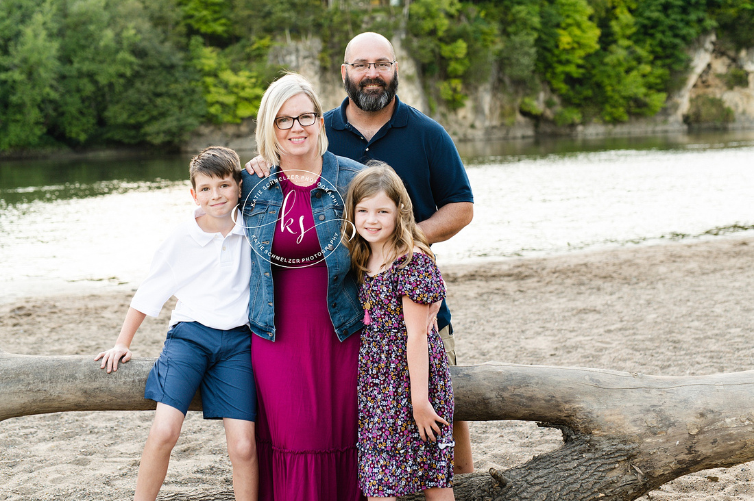 Iowa Family session photographed by IA family Photographer KS Photography 