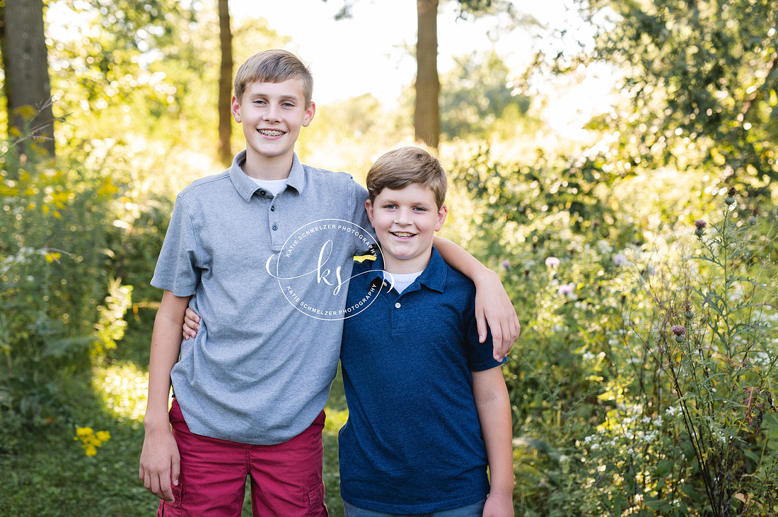 Iowa Kent Park Family Session of family of four photographed by IA Family Photographer KS Photography