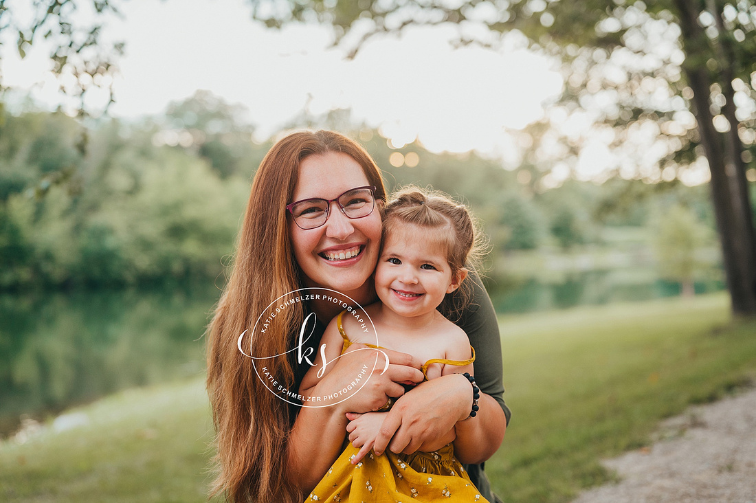 Fun Outdoor Family Session in Iowa photographed by IA Family Photographer KS Photography