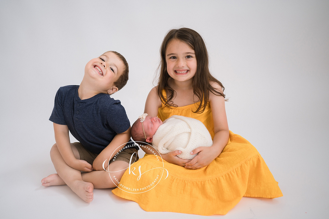 Fun Outdoor Family Session in Iowa photographed by IA Family Photographer KS Photography