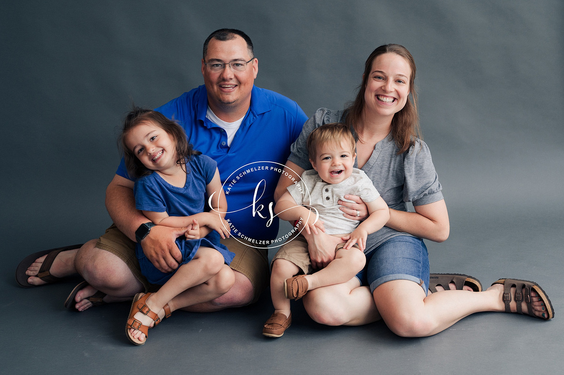 Iowa Family Mini Session Photographed by IA Family photographer KS Photography