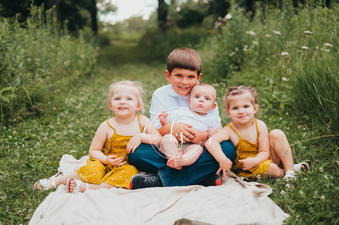 Fun Outdoor Family Session in Iowa photographed by IA Family Photographer KS Photography