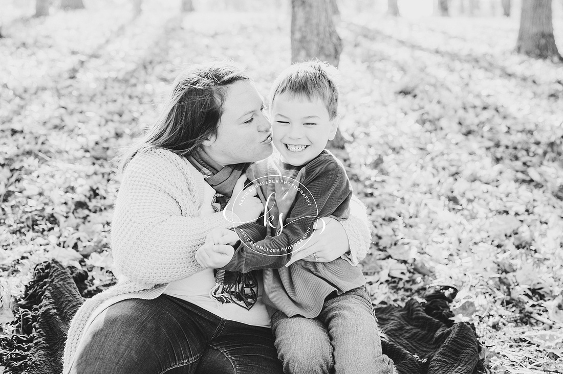 Iowa Fall Family Session photographed by IA Family Photographer KS Photography
